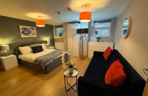 Dudley Apartment | West Midlands-2 Double Bed Room Apartment