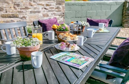 South Molton House | West Millbrook Cottage