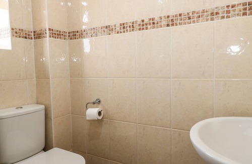 Martock Cottage | WEST MOOR COTTAGE ANNEX, romantic, with a garden in Martock