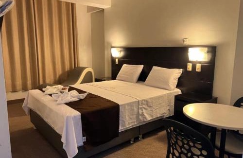 La Perla Hotel | West Plaza