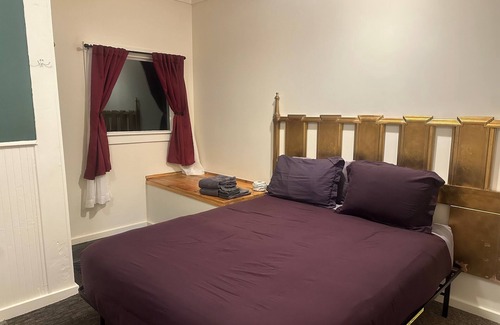 Downtown Hotel | West River House