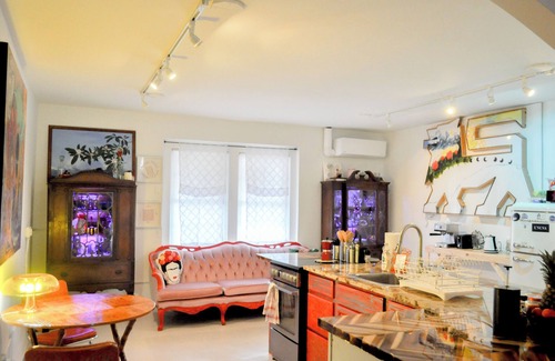 Winston - Salem House | West Salem Art Hotel: Artful Lodging and Lodging for Art.