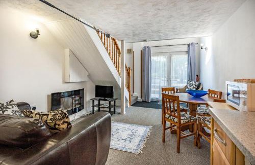 Yarmouth Apartment | West Sea View No 4