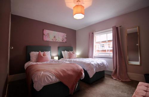 Harwich House | West Street Retreat Grade II listed townhouse