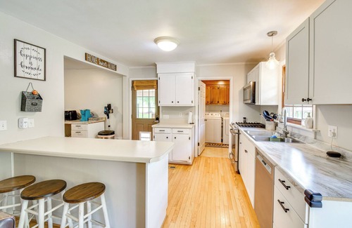 West Union House | West Union Home w/Saltwater Pool on 2 Acres!