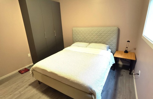 West Vancouver House | West Vancouver Guest Suite (Braeside St)