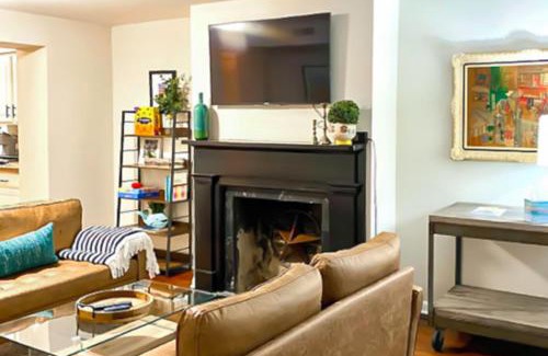 Historic Downtown Savannah Apartment | West Victorian District Garden Retreat