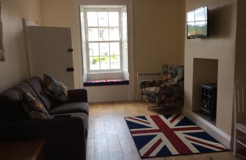 Belford Apartment | West View