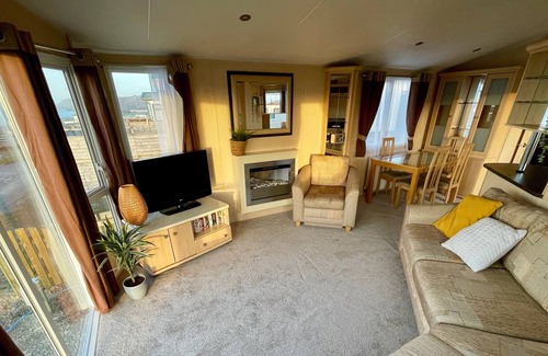 Aberporth House | West Wales static Caravan, modern 8 berth, stunning beaches, with club house