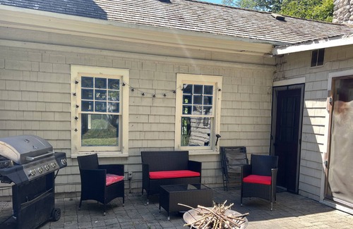 White Plains House | West Wing of Historic Home