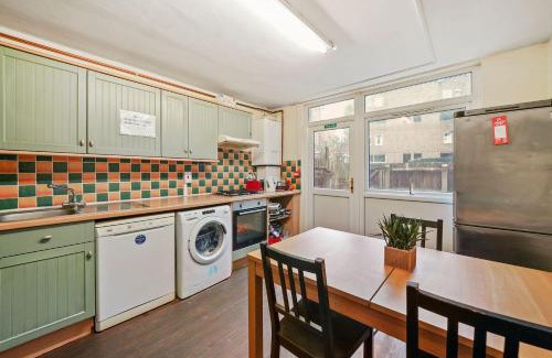 Harrow Road House | Westbourne Park Hububb Stay