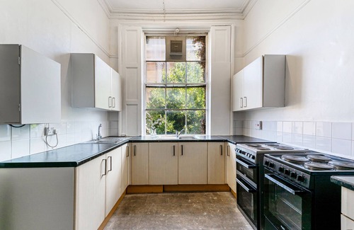 Clifton House | Westbourne Place Rooms - by Clifton Short Lets"
