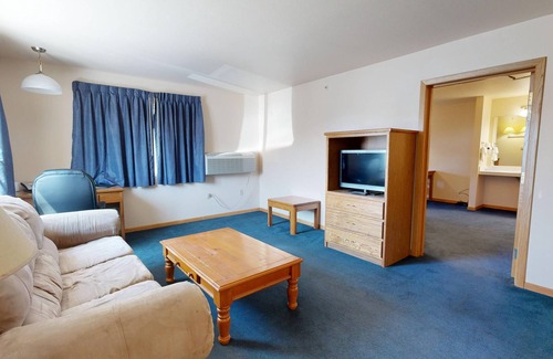 West End Hotel | Western Executive Inn