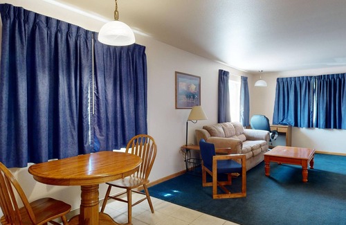 West End Hotel | Western Executive Inn