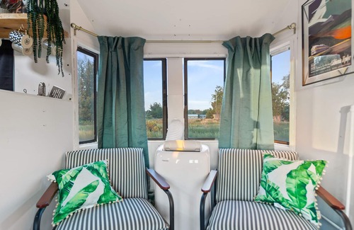 Jefferson County House | Western Pacific 434 Train Caboose (Tiny Home)