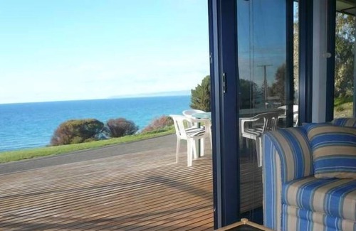 Penneshaw House | Western's Rest, Penneshaw, exceptional position, views and amenities, free wifi