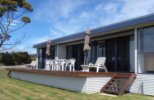 Penneshaw House | Western's Rest, Penneshaw, exceptional position, views and amenities, free wifi
