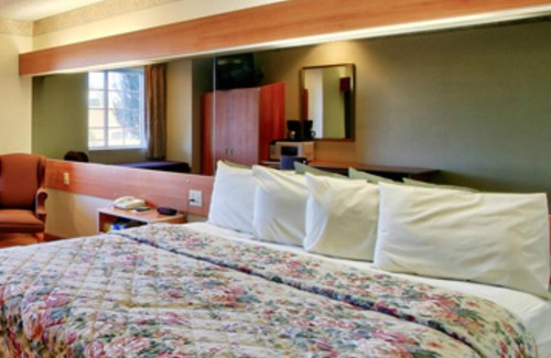 Los Lunas Hotel | Western Skies Inn And Suites