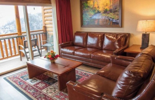 Gatlinburg Villa | Westgate Smoky Mountain Resort & Water Park - Studio Villa