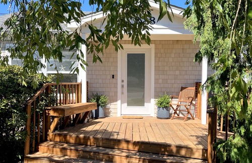 Westhampton Beach Cottage | Westhampton Beach cottage 1.6 miles to Rogers Beach