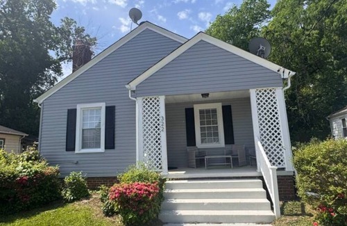 Danville House | Westhampton Retreat - 2bd/1bath