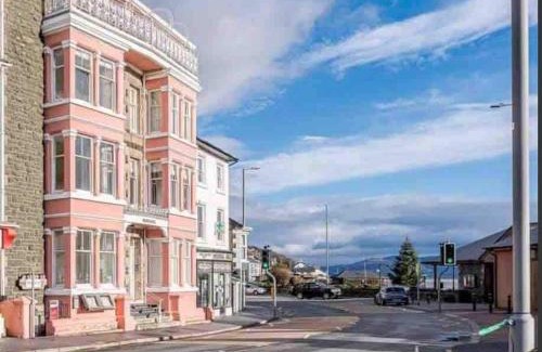 Aberdovey Apartment | Westhaven One
