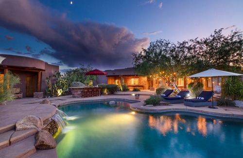 Sunrise Desert Vistas House | Westland by AvantStay Desert Oasis w/ Mountain View, Pool & Basketball Court!