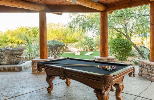 Sunrise Desert Vistas Villa | Westland by AvantStay | Desert Oasis w/ Mountain View, Pool & Basketball Court!