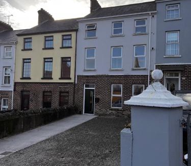 Bogside Apartment | Westland Suites - Stylish, Modern, Elegant, Central Apartments A