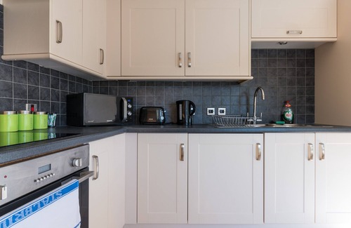 Swindon Apartment | Westlecott House Old Town
