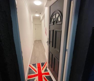 Harrow Road Apartment | Westminster Inn