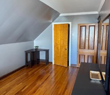 Waterford Valley Apartment | Westmount Manor Unit 5 - 3 Bedroom Apartment