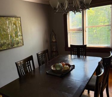 Waterford Valley Apartment | Westmount Manor Unit 5 - 3 Bedroom Apartment