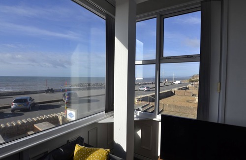 West Bay Apartment | Westpoint Apartments - Apartment 2 Seaview No pets