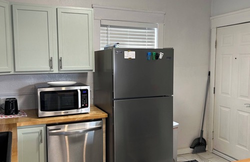 Westport House | Westport!! 2 bedroom with AC, 2 queen beds, 1 sleeper sofa full kitchen.Location