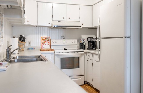 Pine Knoll Shores Condo | Westport B-4, Soundfront Condo in Pine Knoll Shores, NC!