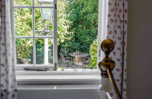 Wareham Apartment | Westport Cottage, Wareham. Sleeps 5 & baby