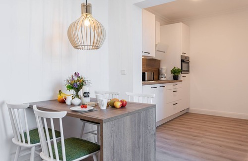 Ostseebad Kuhlungsborn Apartment | Westside Arthotel Apartment 104 - Apartment 104
