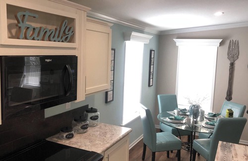 Oak Hill House | Westside home away from home-Live like local and chill in privacy. Super safe