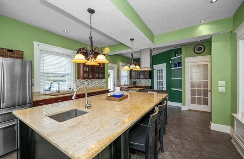 Westwood House | Westside Wanderlust w Hot Tub
