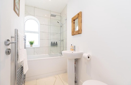 New Forest District Apartment | Westview Cottage bikes/chef/hot tub