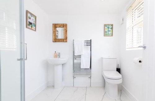 New Forest District Apartment | Westview Cottage bikes/chef/hot tub