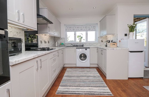 Dartmouth Cottage | Westview
