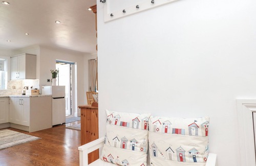 Dartmouth Cottage | Westview