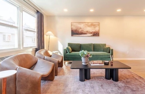 West New Haven Apartment | Westville Comfort|Trendy2BR|Close to Yale|Parking