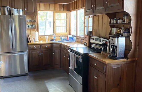 Georgian Bay Cottage | WestWind Georgian Bay Muskoka Cottage Retreat Private Access (Sleeps Max 8)