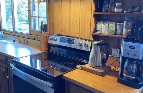 Georgian Bay Cottage | WestWind Georgian Bay Muskoka Cottage Retreat Private Access (Sleeps Max 8)
