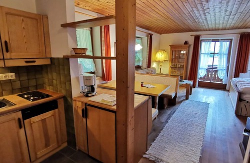 Blindau Apartment | Wetterkreuz vacation apartment with additional bedroom for families