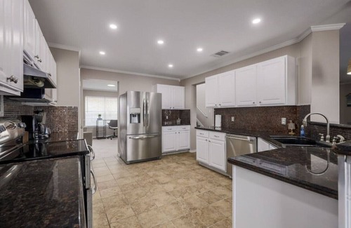 Hutto House | WeWelcome you to Hutto Heaven: Large Home w/Pool