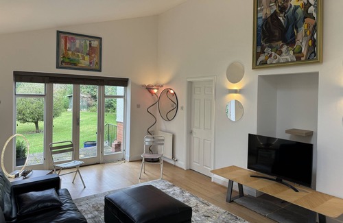 Weybridge House | Weybridge Garden Cottage